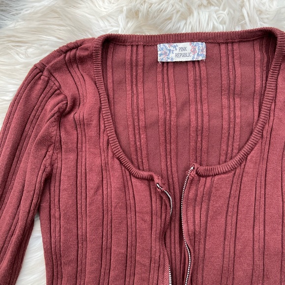 Rust Ribbed Zip Up Sweater Cardigan - Picture 3 of 7